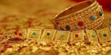 हजारों रुपए तक गिर सकता है सोने का भाव, दर्ज हुई भारी गिरावट