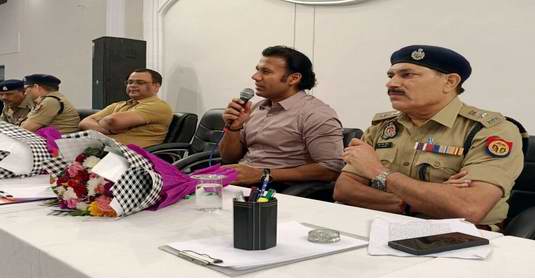 शामली में कांवड़ यात्रा की तैयारियों को लेकर अहम बैठक, डीएम-एसपी ने दिए सख्त निर्देश