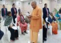 फरियादियों की सुनवाई, मौके पर कार्रवाई! CM योगी ने जनता दर्शन में परखा शिकायतों का हाल, अधिकारियों को दिए सख्त निर्देश