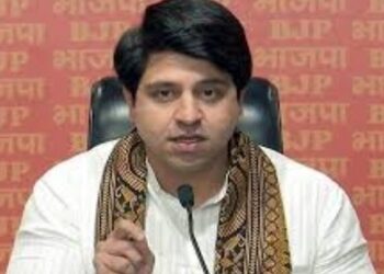 आरएसएस की तुलना ‘आतंकी संगठन’ से! मणिकम टैगोर के बयान पर मचा सियासी बवाल, भाजपा ने पूछा— ‘हिंदुओं के अपमान पर कांग्रेस चुप क्यों?